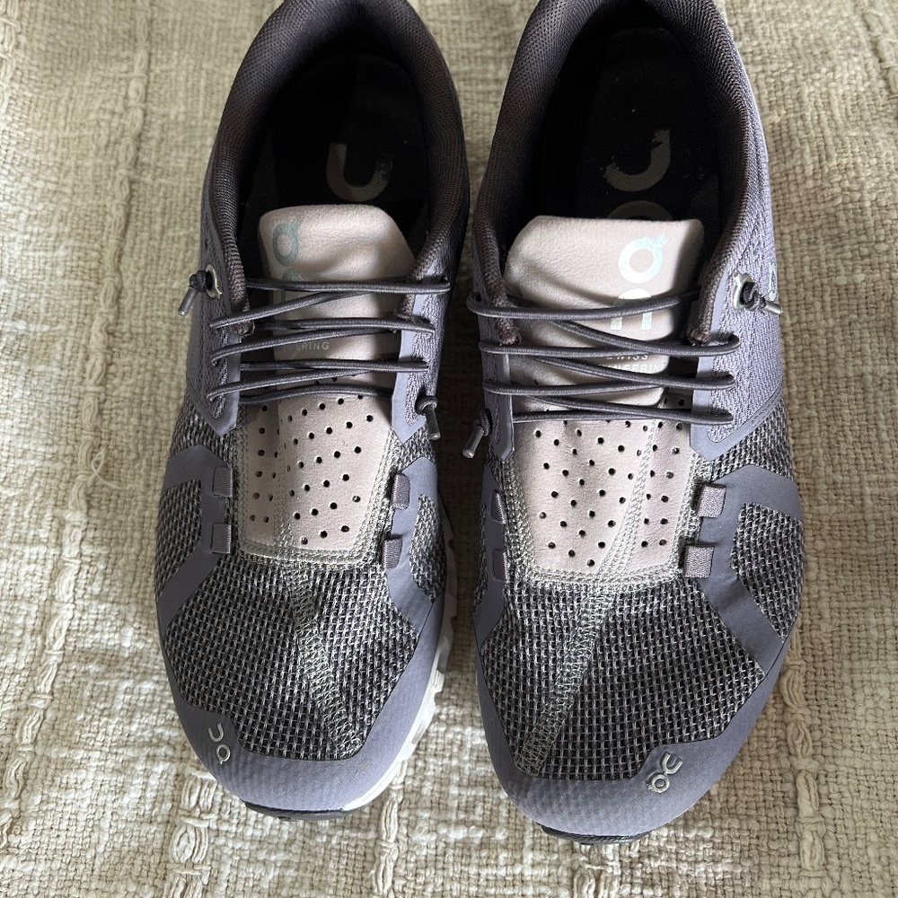 On Cloud slip on sneakers